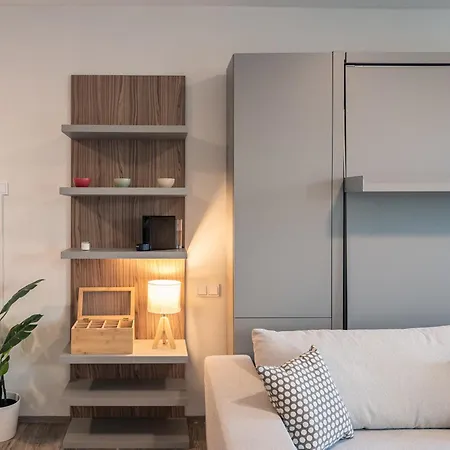 Crest - Riverside Lofts Mit Parken I Balkon I Kueche I Regendusche * Passau