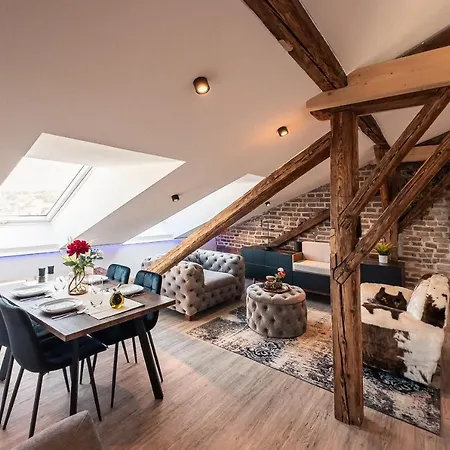 Crest - Riverside Lofts Mit Parken I Balkon I Kueche I Regendusche Πασάου