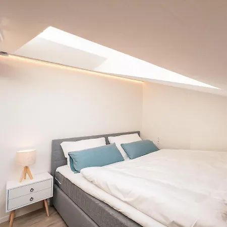 Apartment Crest - Riverside Lofts Mit Parken I Balkon I Kueche I Regendusche *